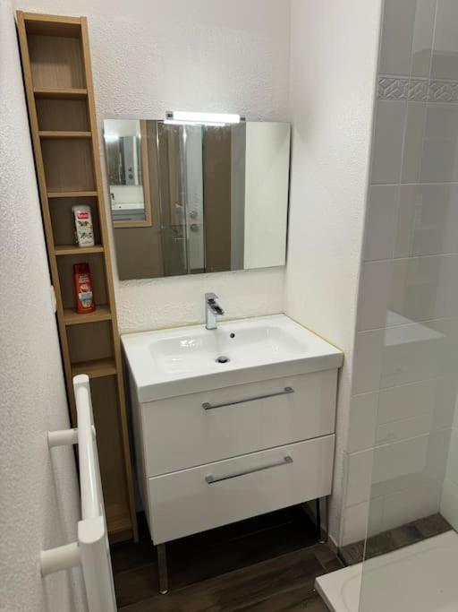 Appartement Confort Et Balcon Ludon-Médoc Buitenkant foto