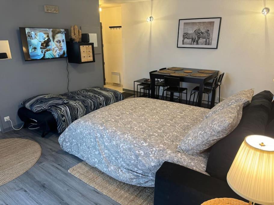 Appartement Confort Et Balcon Ludon-Médoc Buitenkant foto